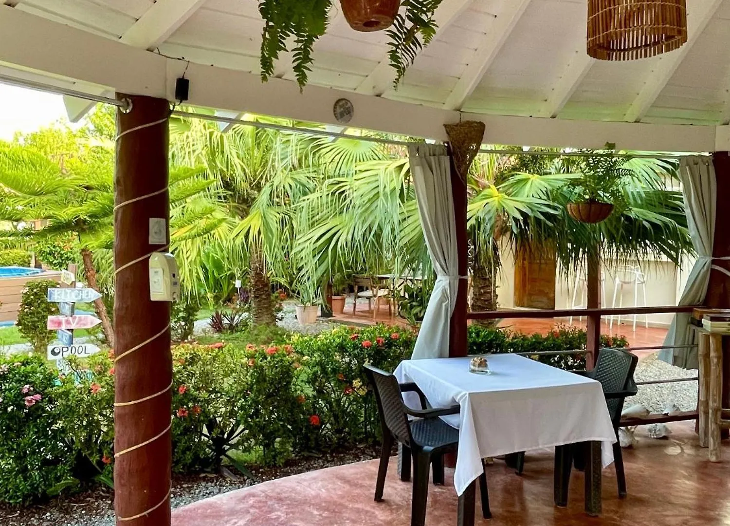 21 Palms Hotel Las Galeras 3*,